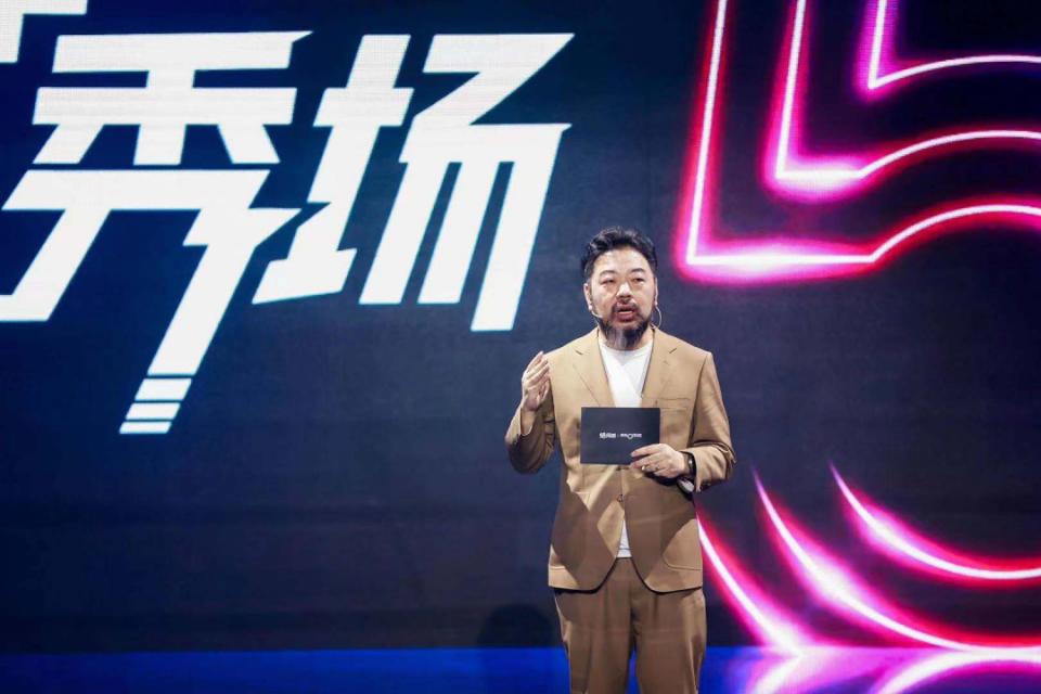 职场即秀场，58同城联手陈伟霆跨界打造“潮改工装秀”