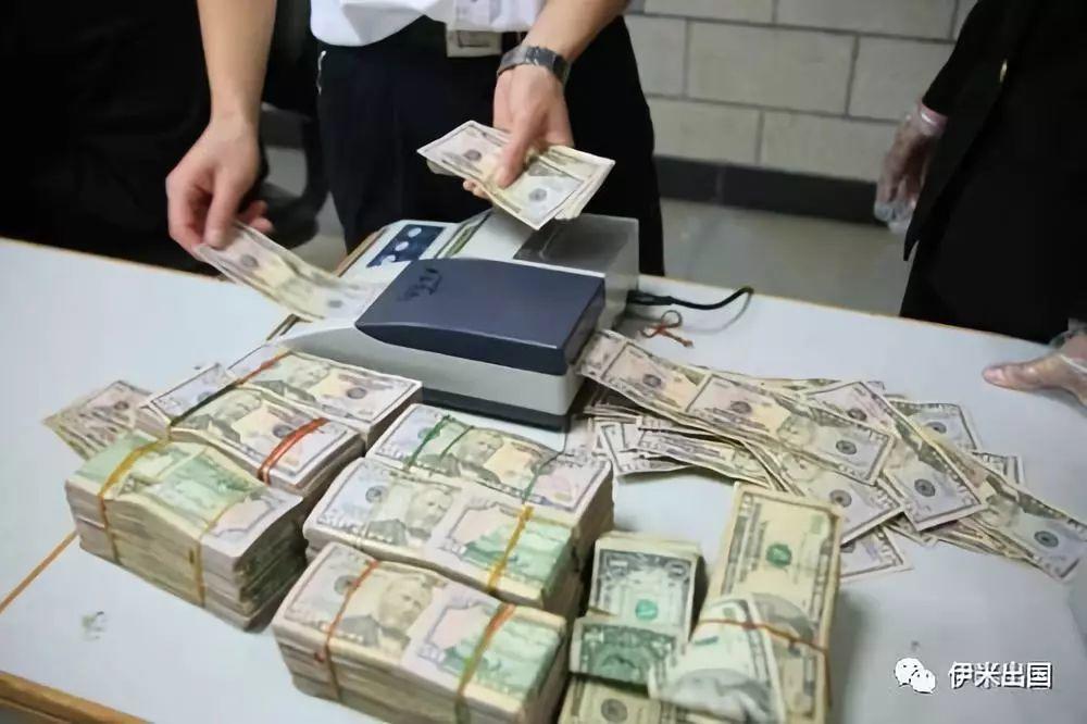在美国身上带多少现金违法,外国来中国带大量现金违法吗