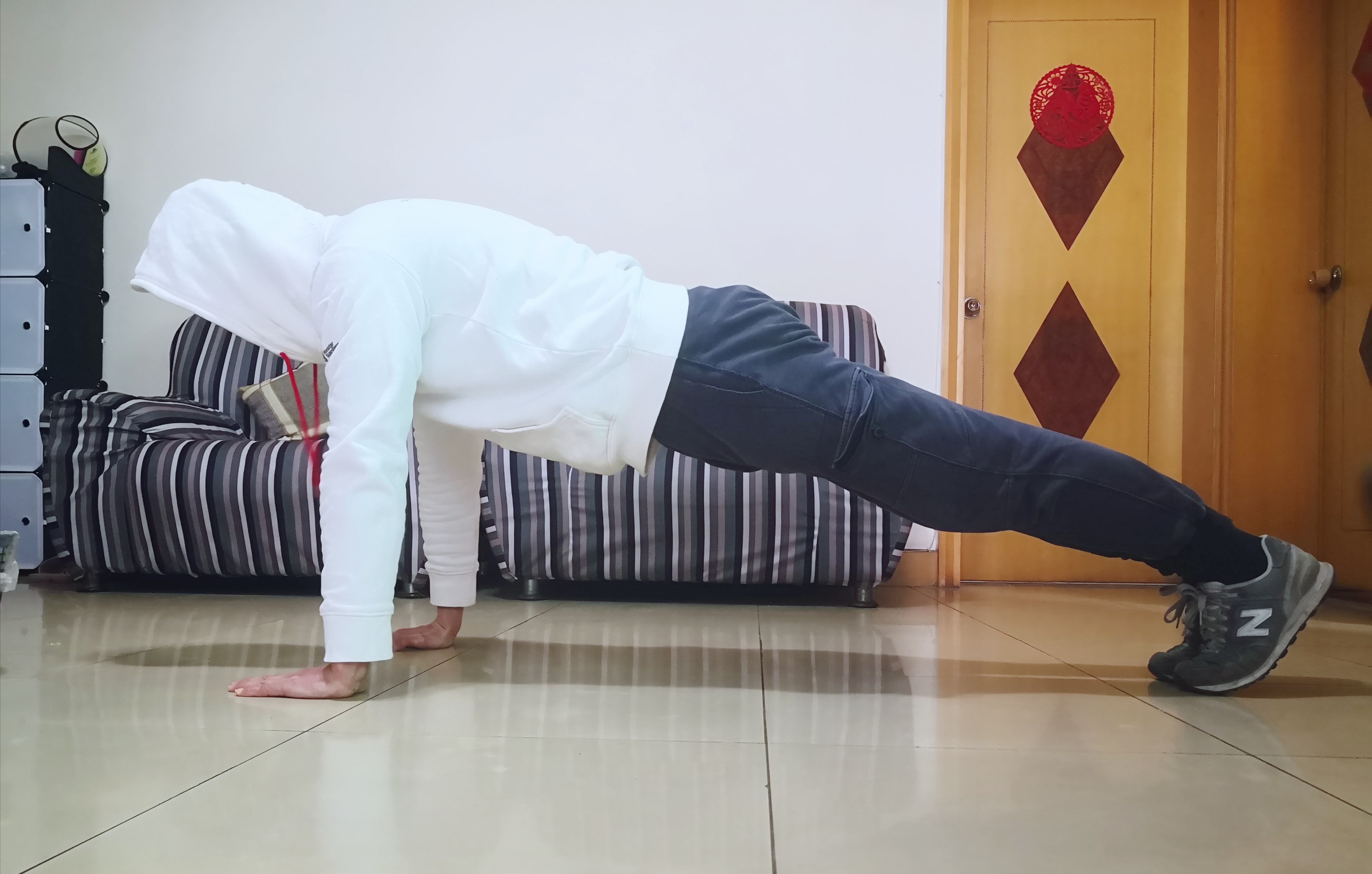 标准俯卧撑到底怎么做才对,标准俯卧撑如何才能学会