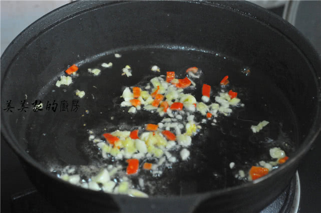 自制红薯粉皮做法,自制红薯粉皮的做法大全视频