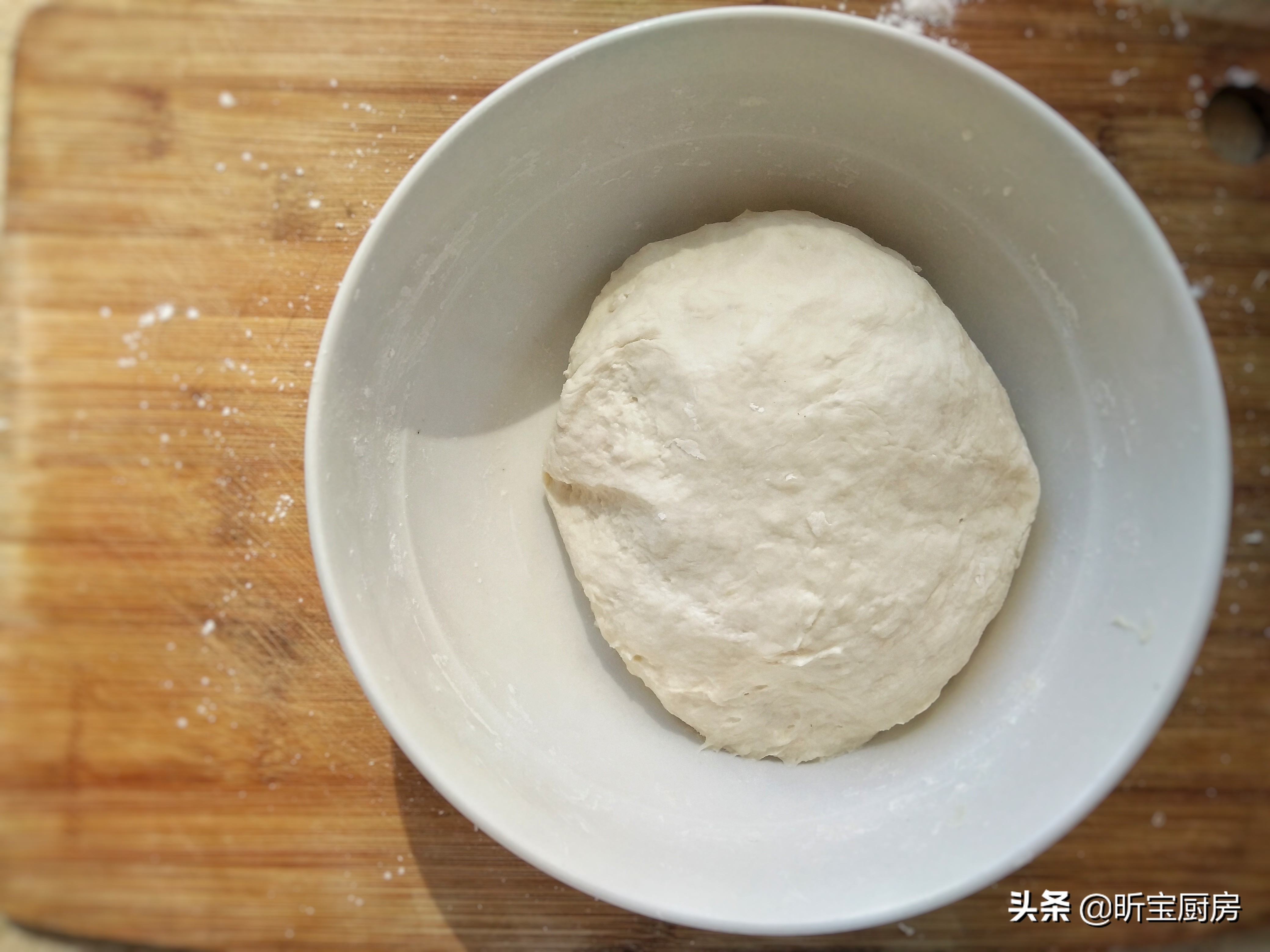 酵母发酵的面团常温不能超过多久,酵母没用完放哪里