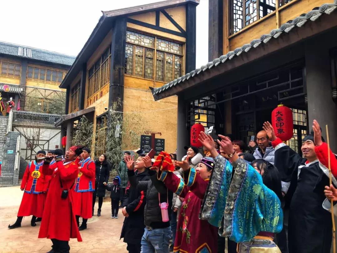 正月初五迎财神了,正月初五迎财神有几位财神