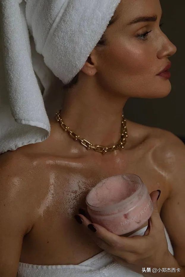 第一夫人真惨,打工4年,退休金半个包都买不起|郑尔摩斯周报