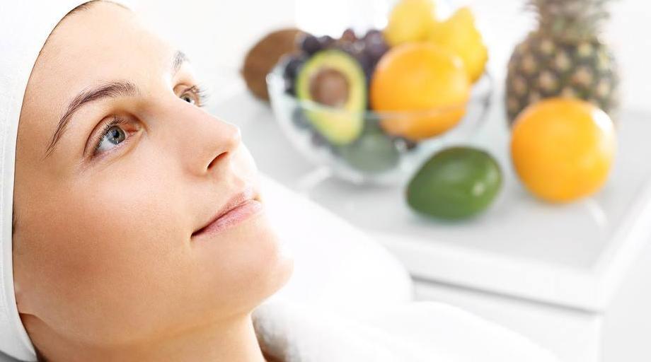 “刷酸”后面部痘痘恶化？皮肤科医生：果酸换肤你别乱来