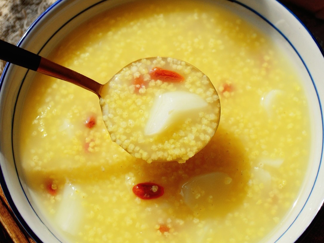 小米和南瓜能一起熬粥有什么营养,黑米黑豆红小豆薏米小米能熬粥吗