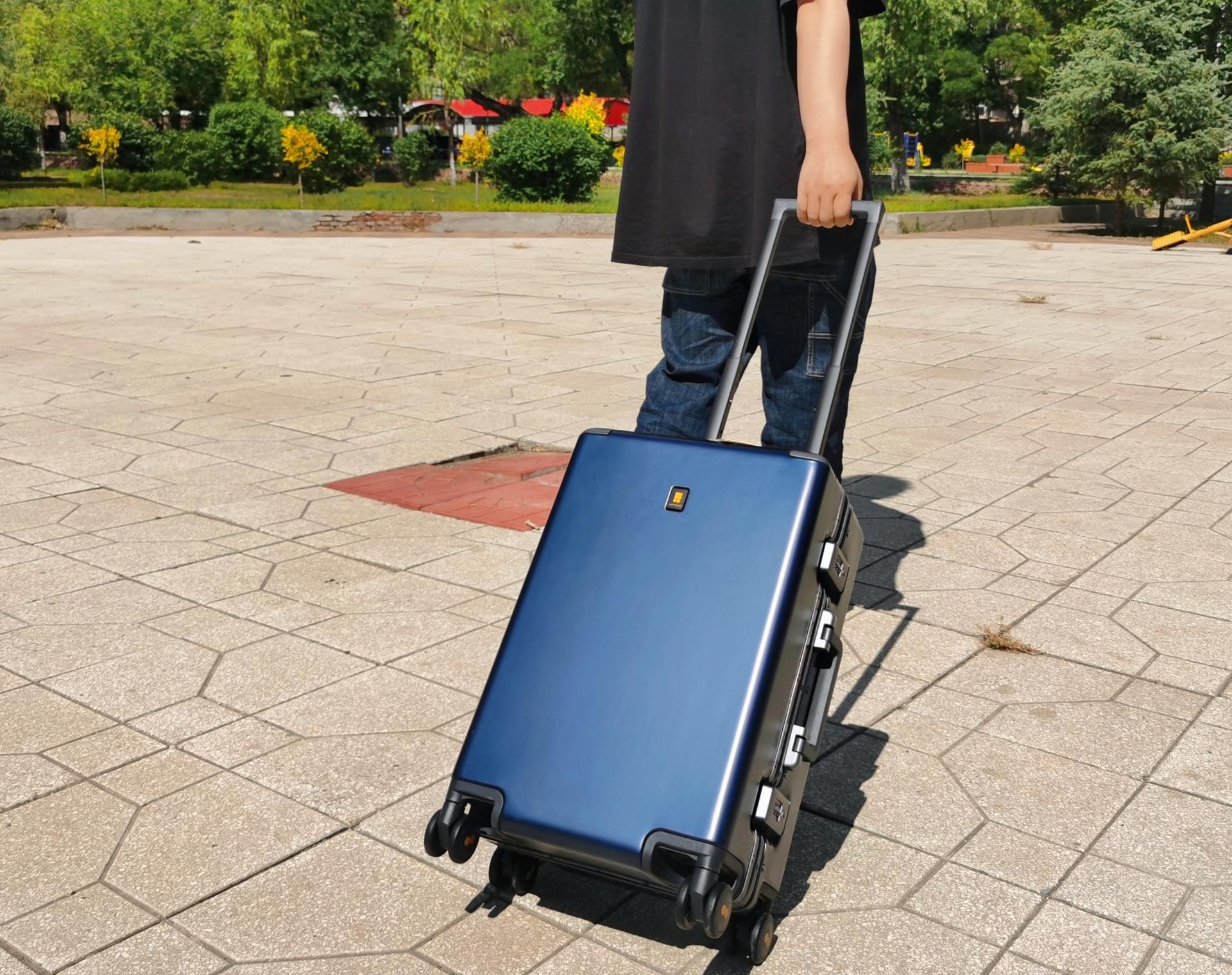 地平线8号level8旅行箱测试,地平线8号行李箱4挡调节