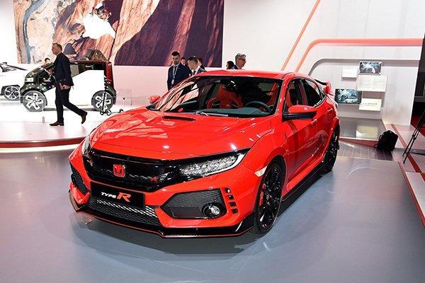 名爵6和思域怎么选,名爵6tcr静态视频