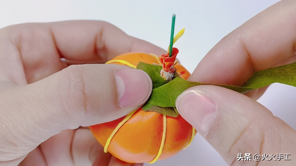 创意气球手工简单做法,长气球做南瓜造型