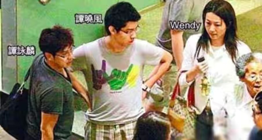 谭咏麟和他的妻子有儿子吗,谭咏麟的两位妻子及孩子