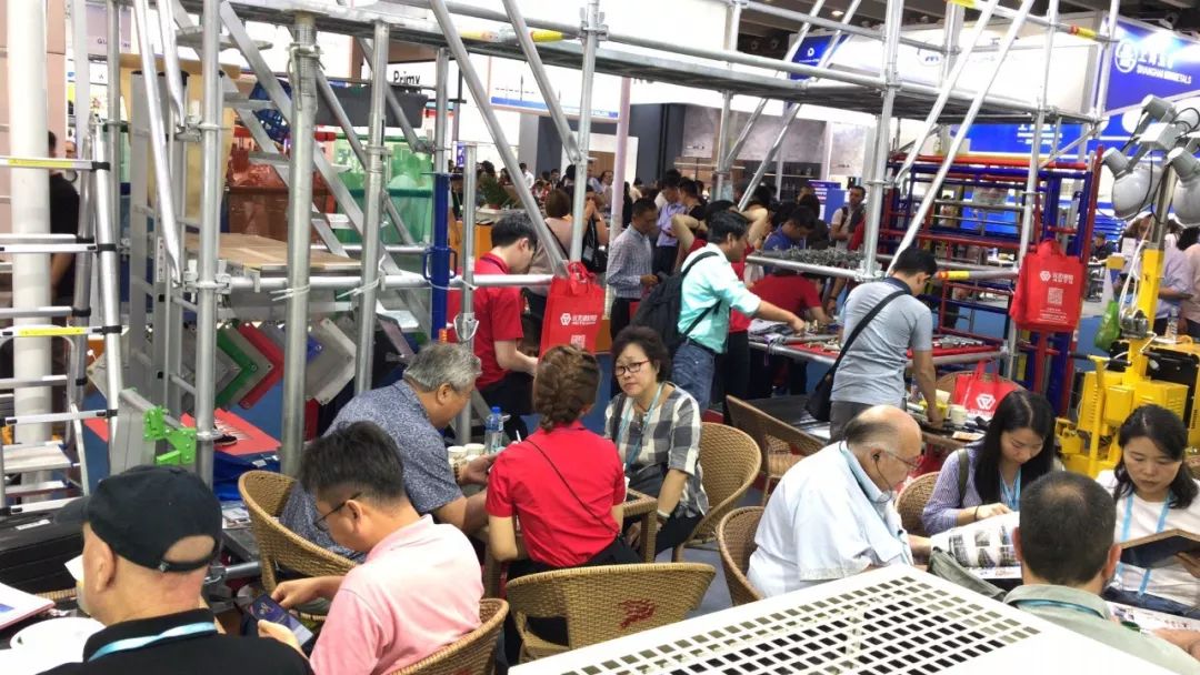 当红不让中骏世界城,当红不让潮尚盛典特邀嘉宾