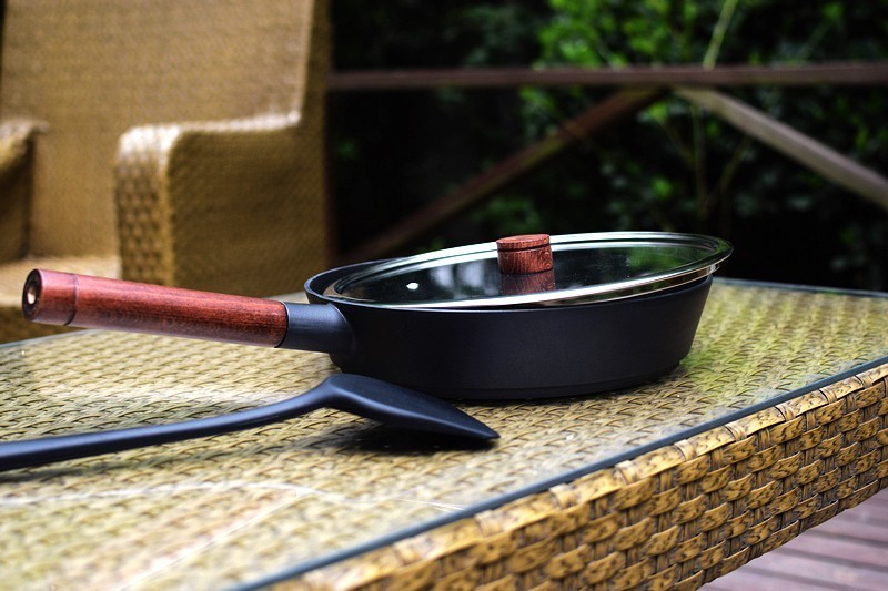 德国煎锅304不粘锅,德国原铸无涂层不粘锅