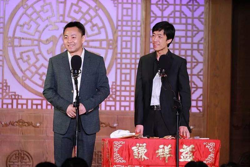 王加林：每次去师爷家都吃不饱，怹光聊相声，不让我们夹菜