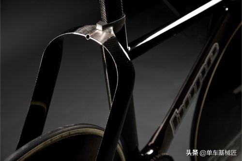 莲花和Hope联手打造的这辆自行车，再次刷新了我的三观