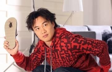 为啥不用鞋子打蟑螂,蟑螂用拖鞋拍死的后果