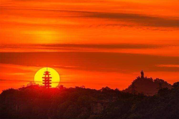 重庆的夜美得令人心碎照片,重庆的夜晚多么梦幻让人陶醉