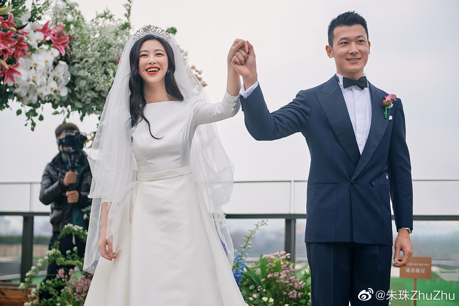 结婚不到3个月,“将门名媛”朱珠的精英老公就露馅了?