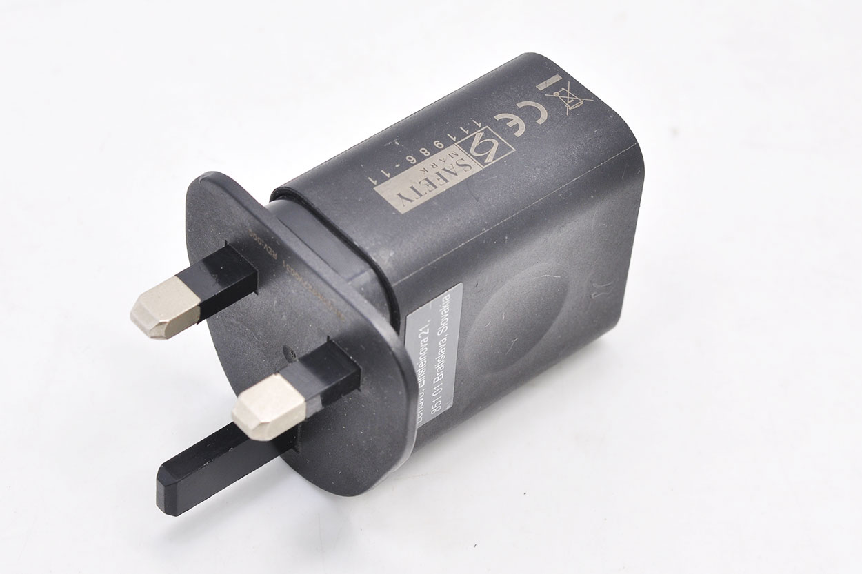 联想68w充电头拆解,联想68瓦手机充电头拆解