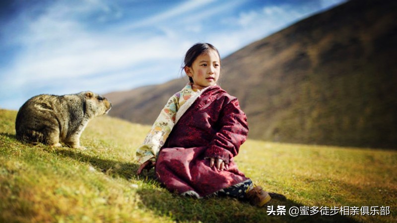 莫斯卡村距离成都多远,从莫斯卡村到成都有什么景点