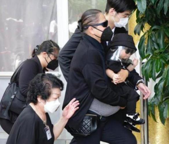 何超盈过往恋情,何超盈爱情史