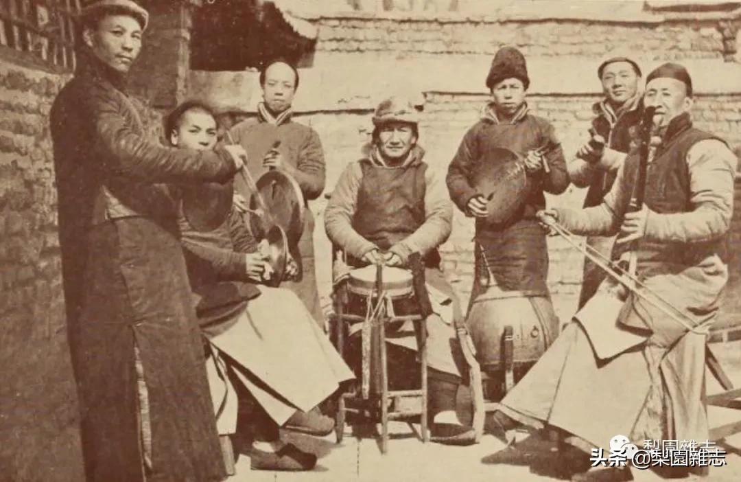 关于锣鼓的笔战：梅兰芳答萧伯纳“昆曲不用锣鼓者”到底对不对？