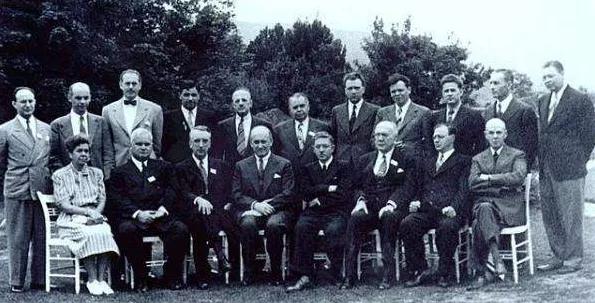 白银和黄金接下来的走势,黄金白银暴涨暴跌背后的逻辑