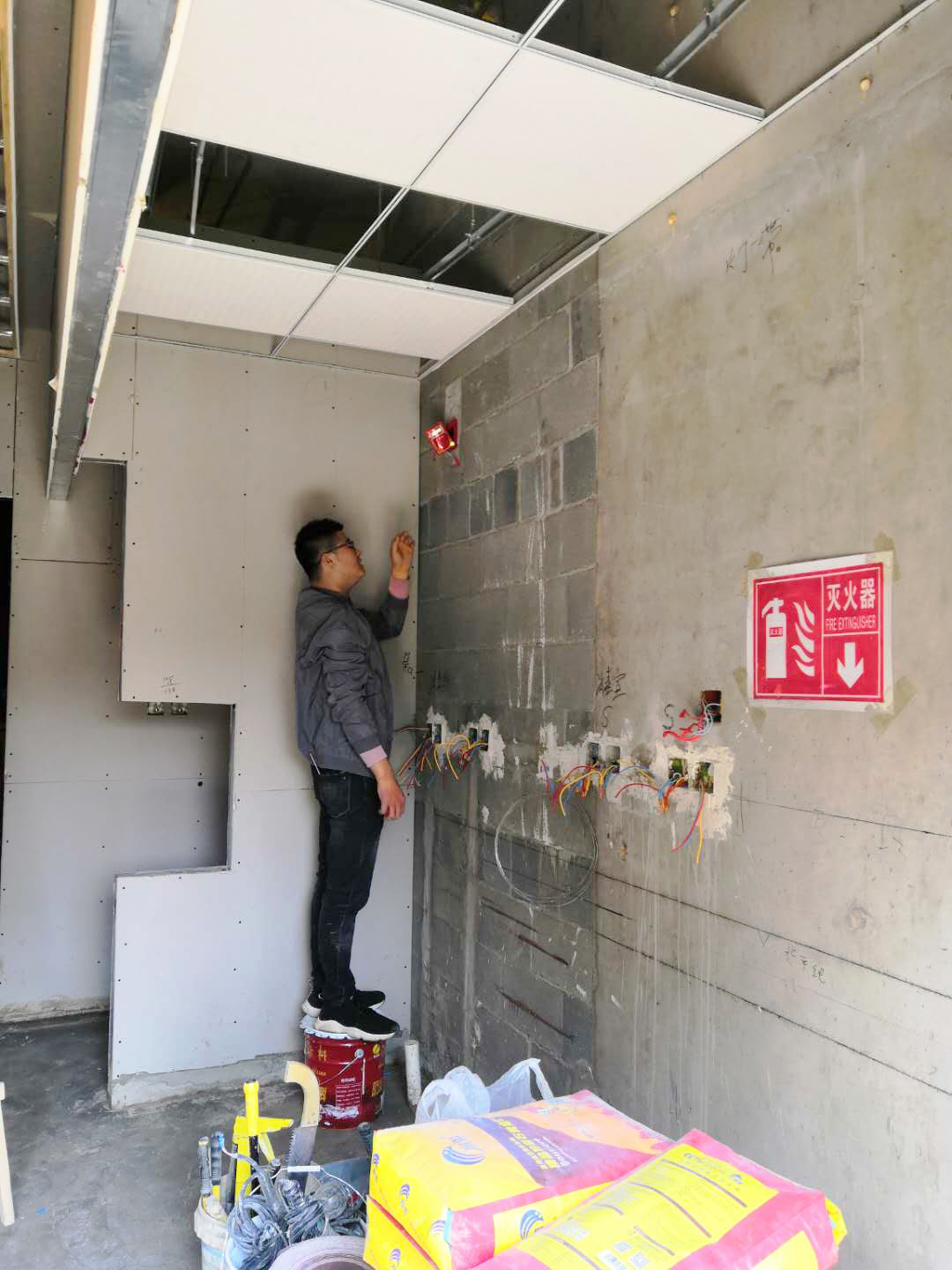 龙立达装修案例：乐乐牙口腔医院装修施工进度