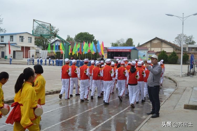 杩愬姩鍋ュ効鏄捐韩鎵嬫椂浠i獎瀛愮珵椋庢祦,杩愬姩鍋ュ効璧涘嚭椋庨噰璧涘嚭鎷兼悘