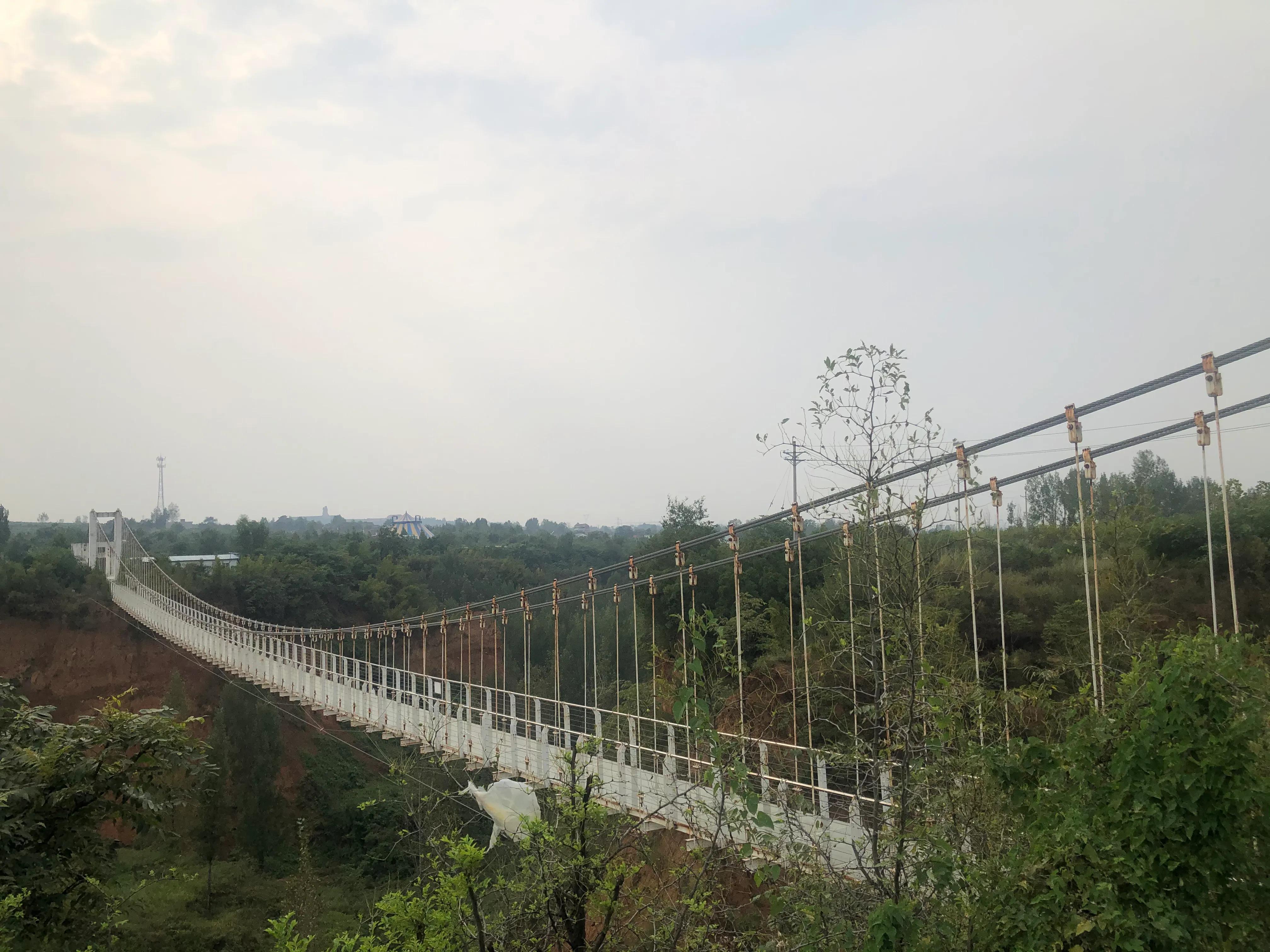 河南洛阳万安山,洛阳远眺万安山