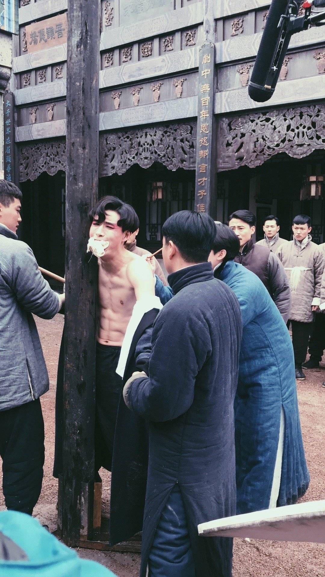 尹正和黄晓明谁帅,尹正黄晓明高清大图