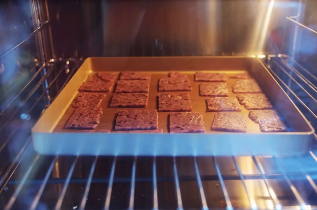 紫米锅巴乌米锅巴,土灶锅巴如何变香脆锅巴