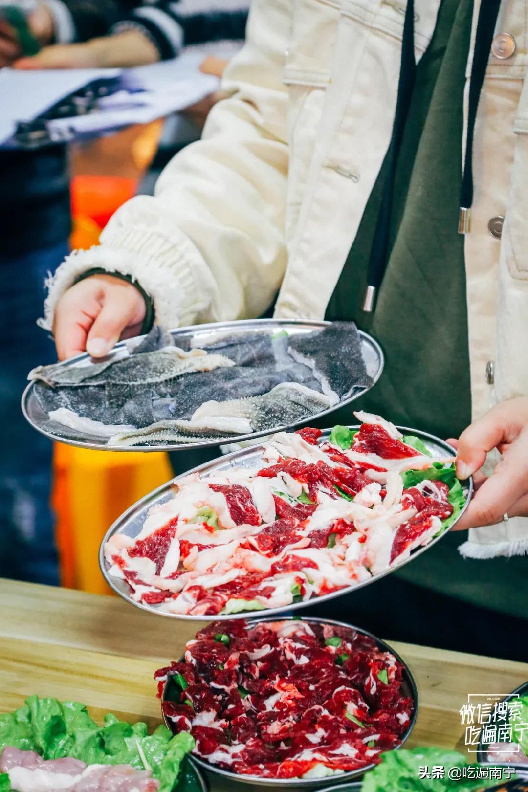 深夜大排档的富人区,富人区大排档餐厅