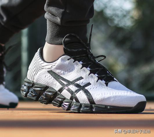 这个夏天一定要买一双鞋子,贝克汉姆清风跑鞋蓝色早期