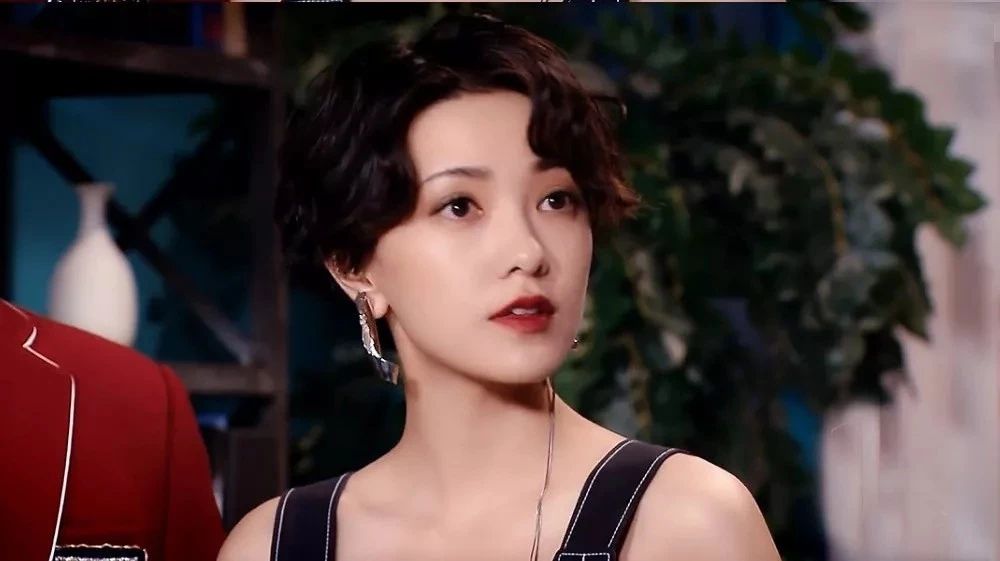 网红短发明星同款发型,网红同款简单又好看的发型