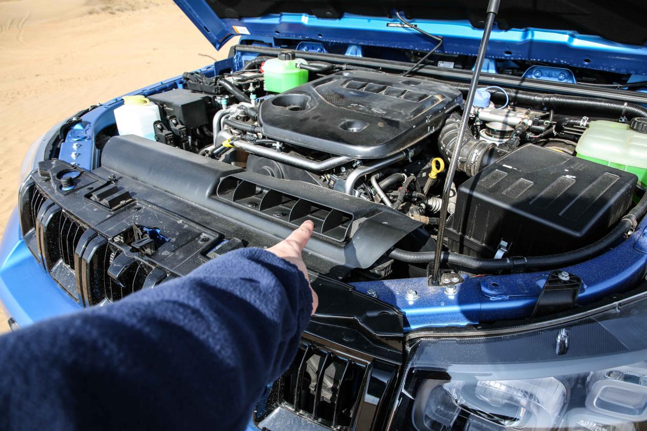 bj40刀锋英雄柴油版黑武士试驾,21款bj40柴油刀锋英雄版驾驶感受