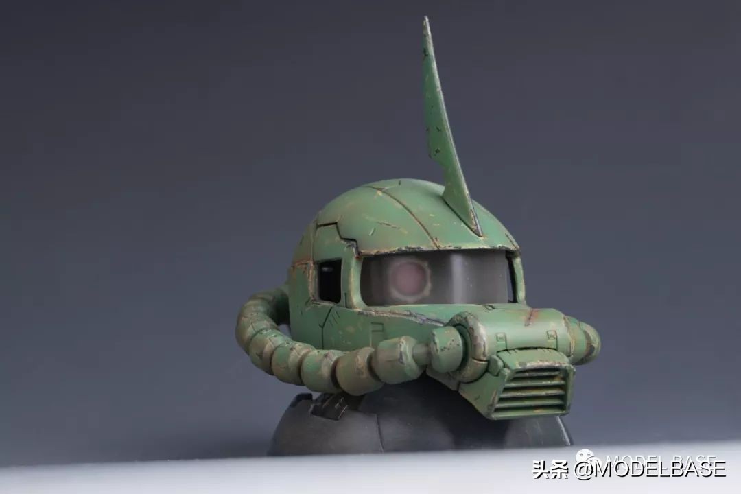 扎古扭蛋头组装,万代蓝标扎古和红标扎古