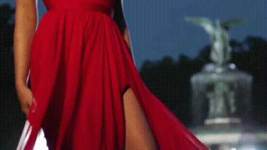 采紫禁红霞做围巾，轻暖丝滑，让你红运整年