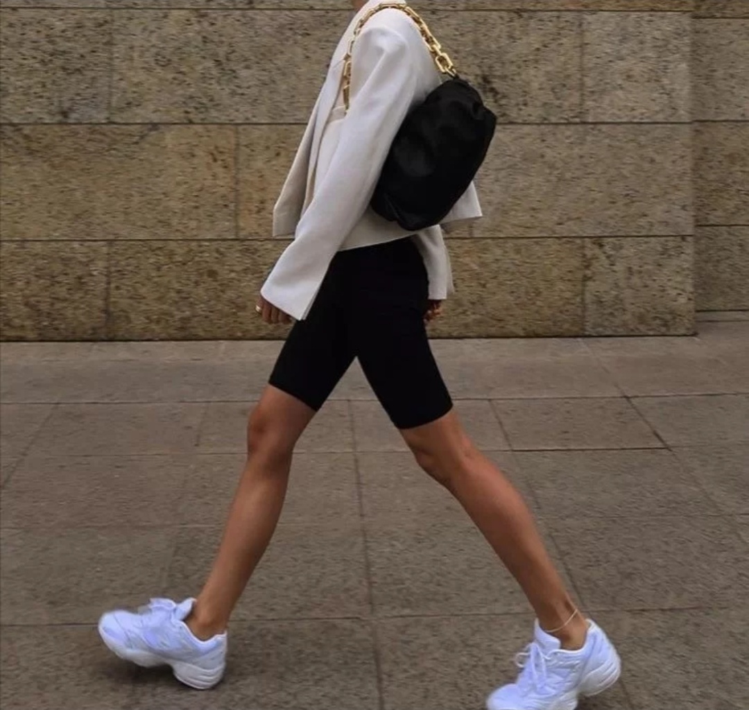 男生穿潮流衬衫搭什么裤子,夏季男友风衬衫搭配