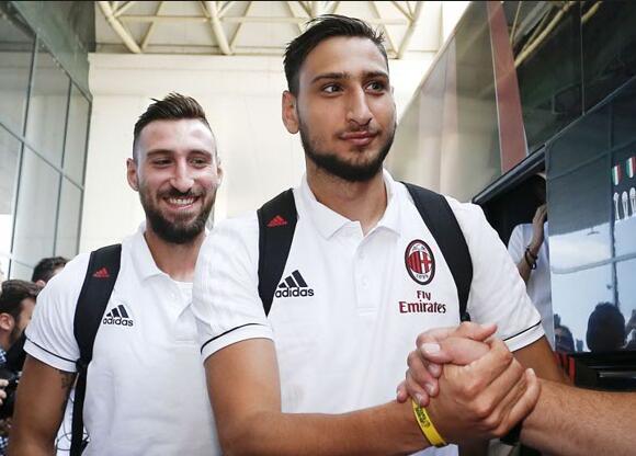 当今足坛十大最强阵容,当今足坛十大顶级阵容