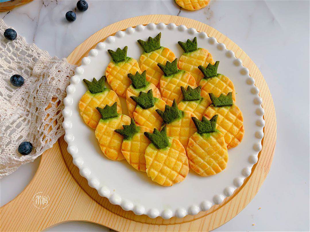 酥脆香甜的曲奇简单揉几下就可以,无需打发的曲奇做法