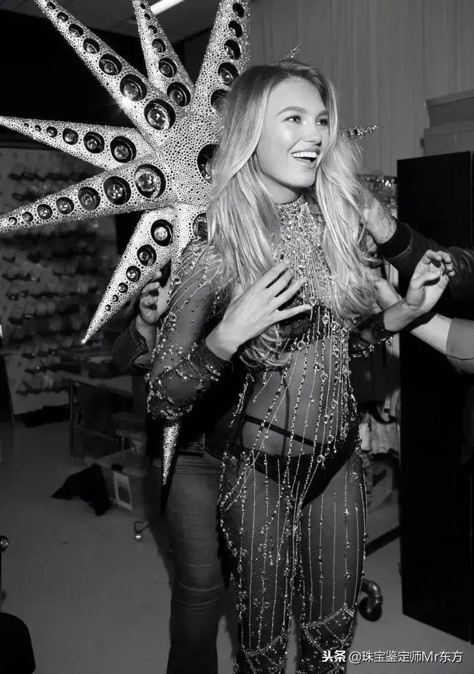 2018维密天价bra谁穿,维密大秀2018所有look