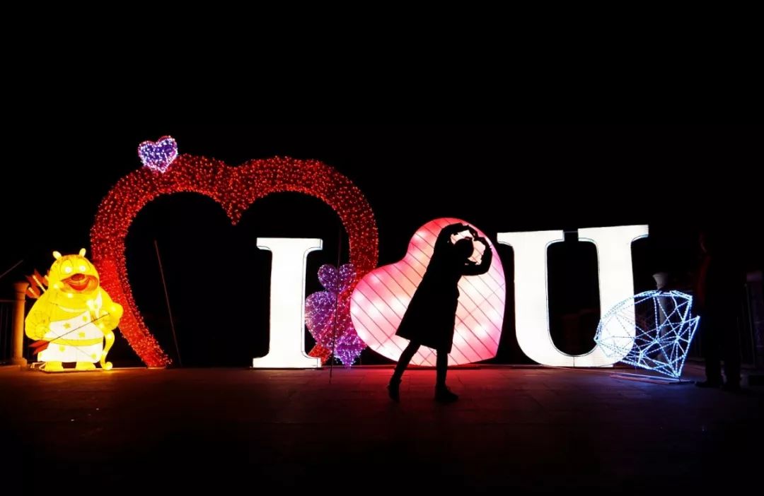 新年团圆好去处方特欢乐趣赏灯,美好假期去方特惊艳你的假期时光