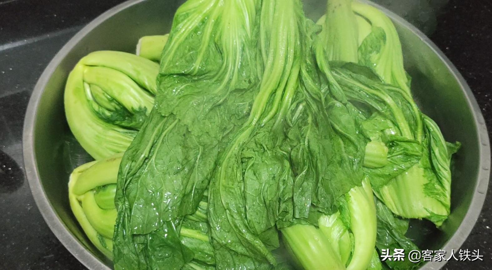 客家腌制酸菜的做法大全,客家酸菜炒猪肚不焯水的做法