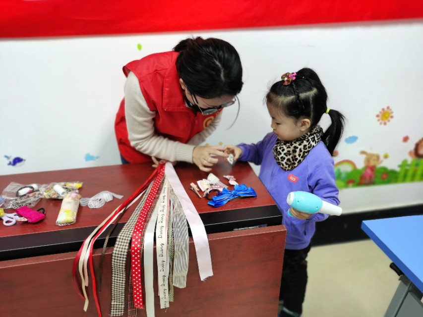 水钻立体蝴蝶结diy,盒子蝴蝶结手工