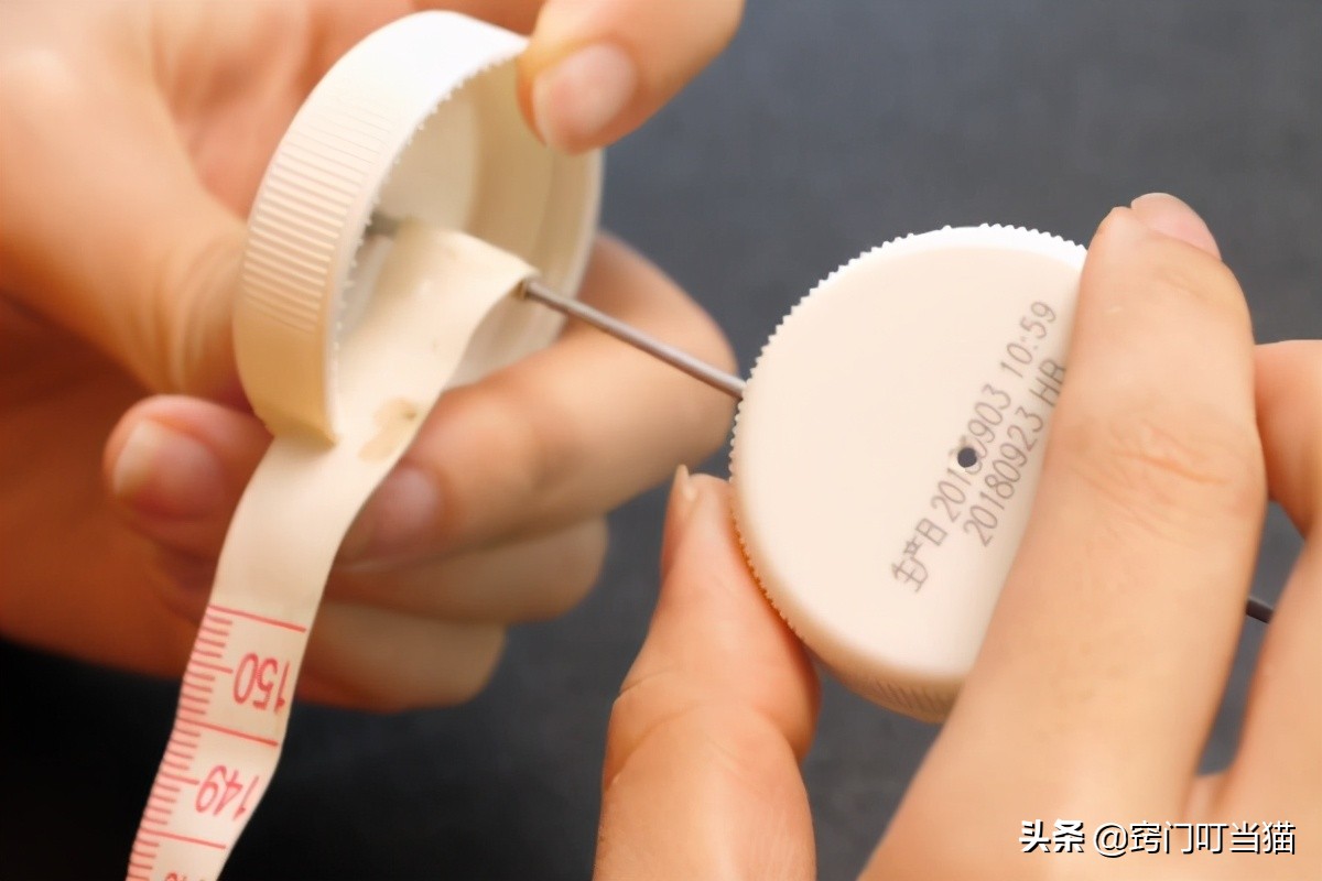 皮尺粘塑料瓶盖,塑料瓶盖粘皮尺