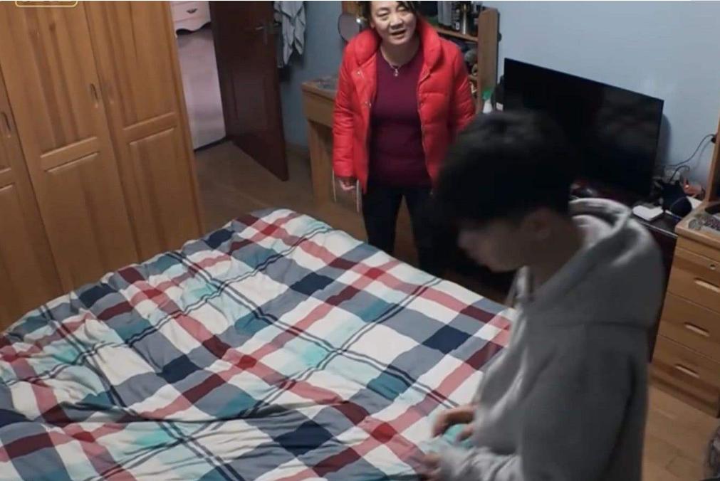 发现孩子偷钱该报警吗,孩子被冤枉偷钱如何处理