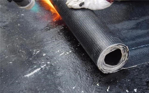 屋顶有裂缝漏水专业修补,屋顶里面裂缝漏水最好处理方法