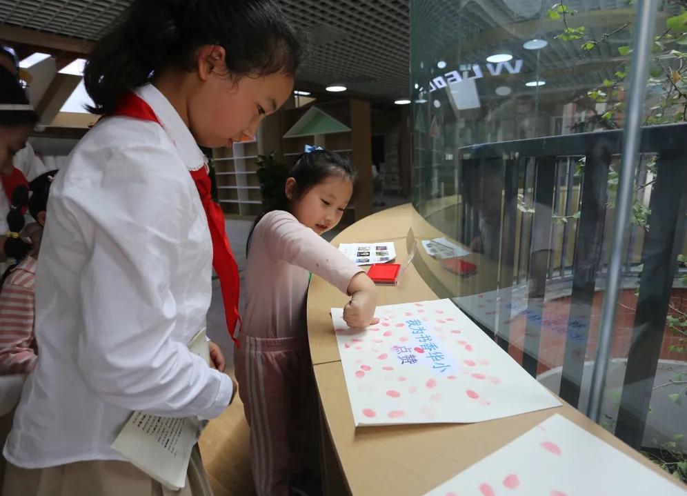 天府新区华阳小学：校园那么美，萌娃来打卡