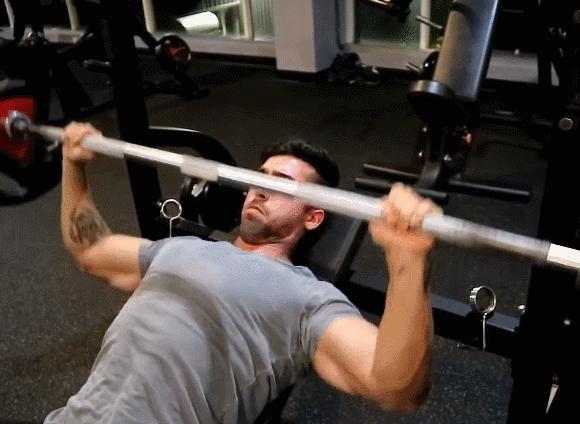 健身肌肉练习的三个动作,健身7个动作