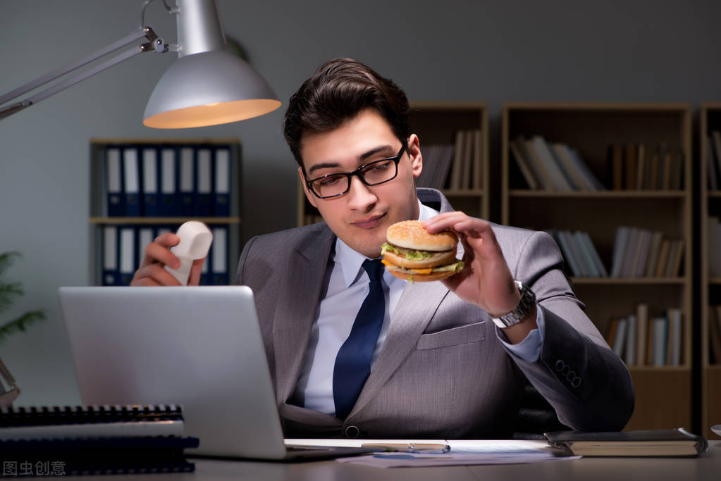 半夜饿了能吃泡面吗,晚上饿了应该吃点什么美味的食物