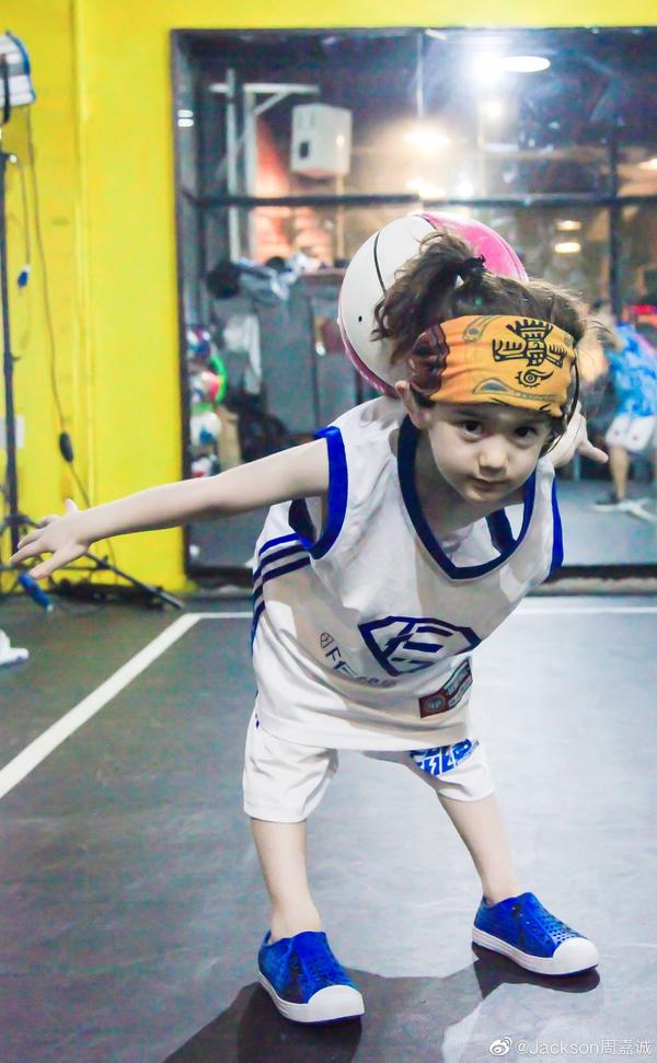 jackson放开我北鼻剪头发,jackson放开我北鼻图片